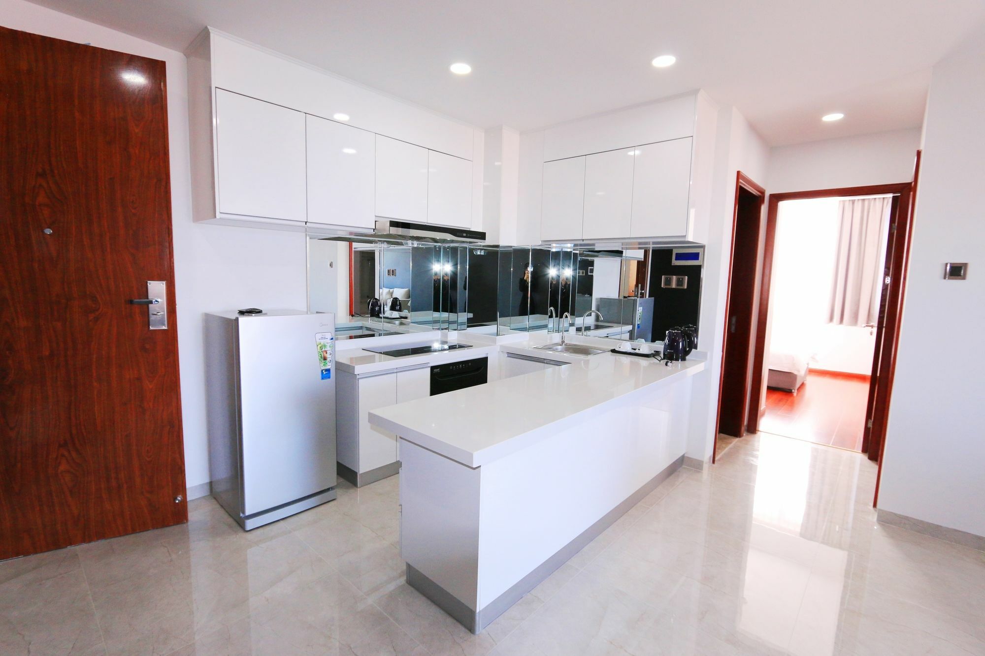 Eastland Hotel & Apartment Phnom Penh Extérieur photo