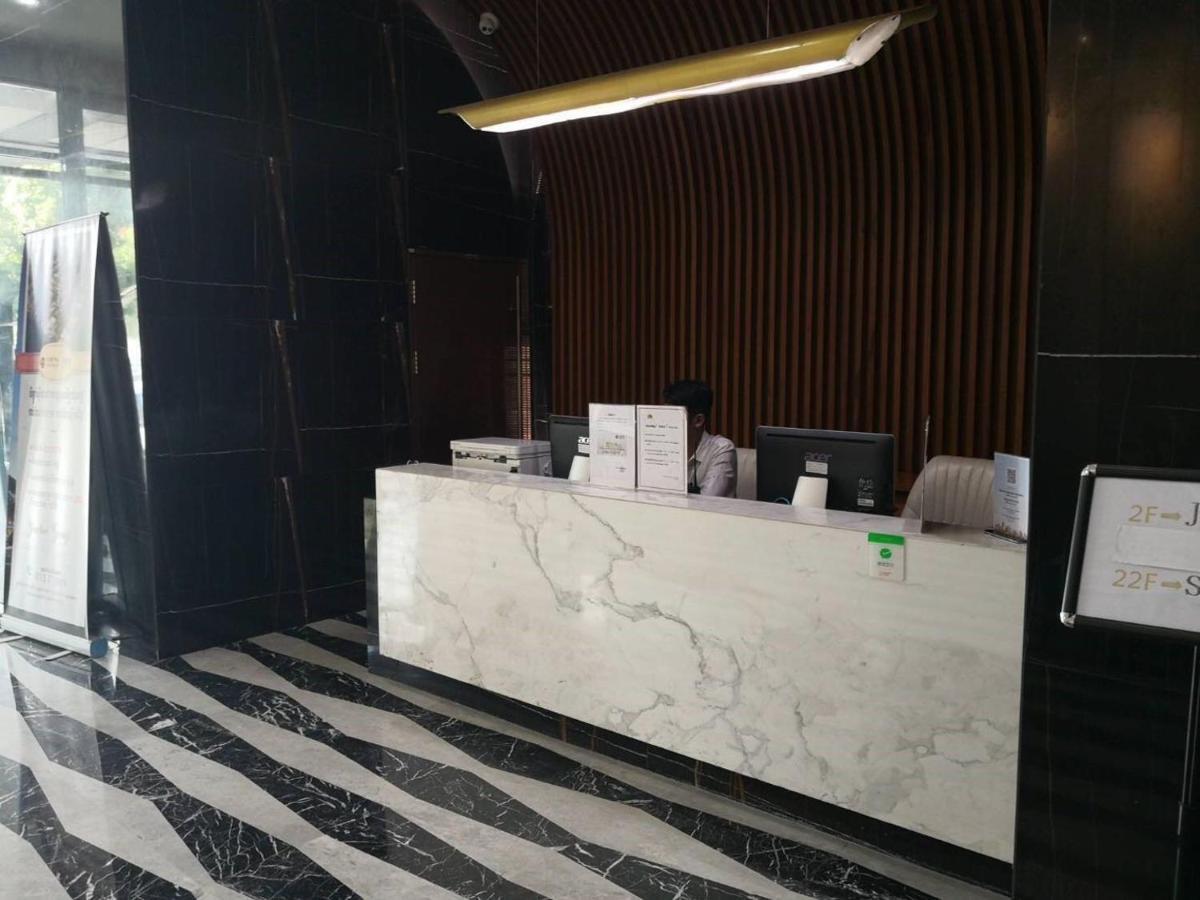 Eastland Hotel & Apartment Phnom Penh Extérieur photo